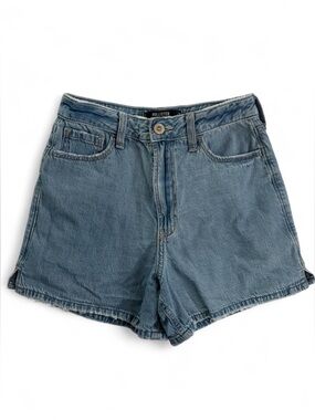 Hollister Ultra High-Rise 90’s Denim Shorts